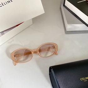 Рекомендуем новую модель Celine*CL4S212 #