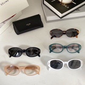 Рекомендуем новую модель Celine*CL4S212 #
