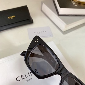 CELINE Селин  Модель： CL40187  Материал обладает объемным эфф