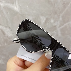 Официальный сайт CELINE Детали  Модель： CL40195