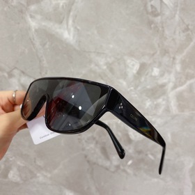 Официальный сайт CELINE    Модель： CL40195