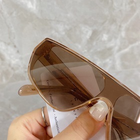 Официальный сайт CELINE    Модель： CL40195