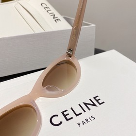 Новая модель на официальном сайте CELINE  CL4S184 →Розовый
