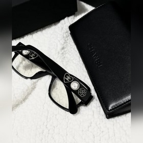 Новые очки Chanel с плоскими стеклами. Черная квадратная оправа —