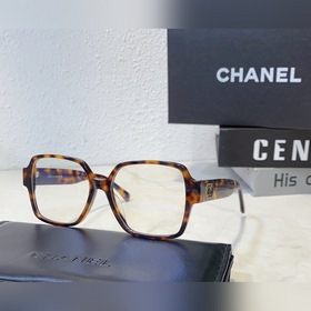 CHANEL 2023 весна-лето, новые очки с черной оправой в форме сердц