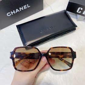 CHANEL 2023 весна-лето, новые очки с черной оправой в форме сердц