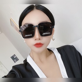 Многие блогеры интернет-знаменитости носят очки CHANEL*CH4289 с к