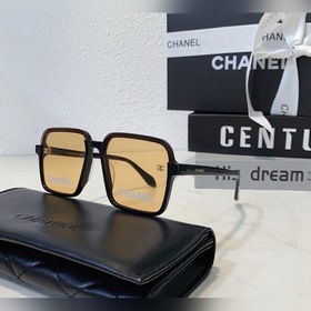 Многие блогеры интернет-знаменитости носят очки CHANEL*CH4289 с к