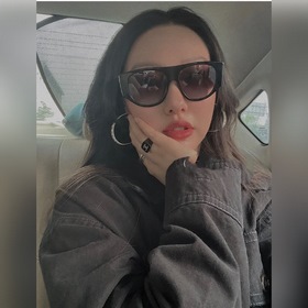Эти солнцезащитные очки являются частью весенне-летней коллекции 