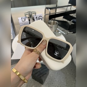 CHANEL Полигональные солнцезащитные очки из пластика CH 6286 Моло