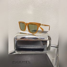 CHANEL представляет новую модель очков.  Очень подходит для свет