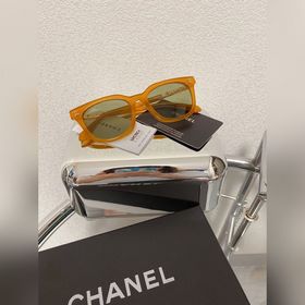 CHANEL представляет новую модель очков.  Очень подходит для свет