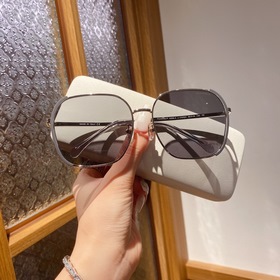 Солнцезащитные очки CHANEL ~~~CH6289, темно-серый