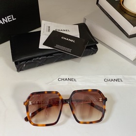 - Ch7099 Новая модель от Chanel с подъемником для лица Ноги с пол