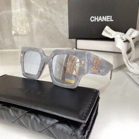 Новейшая модель 2023 года от Chanel с широкой оправой, характерны
