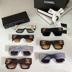 Новейшая модель 2023 года от Chanel с широкой оправой, характерны