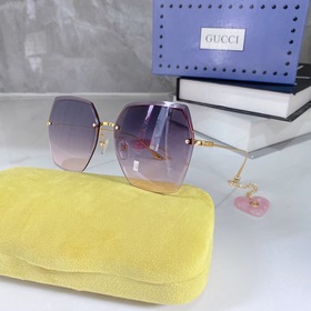 Новая модель Chanel 2023, аналогичная модели на Little Red Book, 