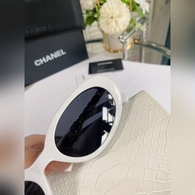 Новые весенние хиты от Chanel Первая продажа CH7980 53 отверстия