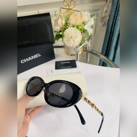 Новые весенние хиты от Chanel Первое появление CH7980 53 отверст