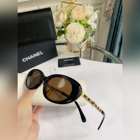 Новые весенние хиты от Chanel Первое появление CH7980 53 отверст