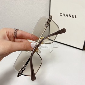 Детальные изображения Chanel Новая модель CH6598-S