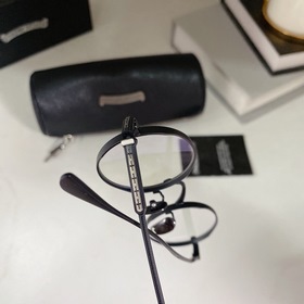 CHROME HEARTS Модель： CH8112 Размер： 44, 23-150