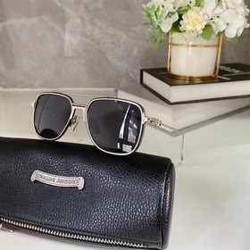 CHROME HEARTS Модель： HUMPSTER Размер： 55-20-147