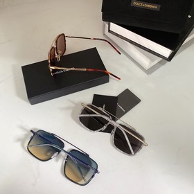 DOLCE & GABBANA Модель： DG2220 Размер： 57х17-140