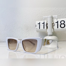 DOLCE & GABBANA Модель： DG 8156 Размер： 53 мм, 17-145