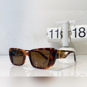 DOLCE & GABBANA Модель： DG 8156 Размер： 53 мм, 17-145