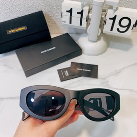 Квадратная форма, яркие цвета, эластичная оправа DOLCE &amp; GABB