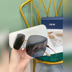 Эти солнцезащитные очки от Dior подходят практически к любому обр