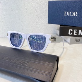 Новейшая серия DIORBLACKSUIT XL S2U от DIOR уже в продаже. Каждый