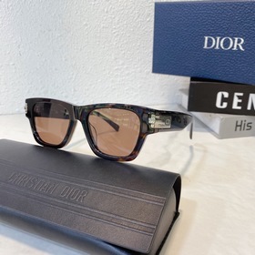 Новейшая серия DIORBLACKSUIT XL S2U от DIOR уже в продаже. Каждый