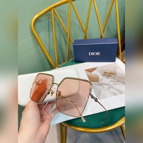 Новые солнцезащитные очки Dior весна-лето, серия Stellaire Гладка
