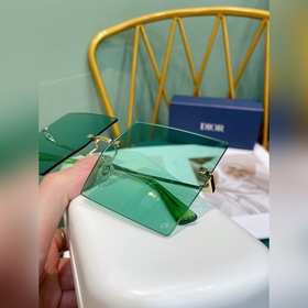 Не требуют дополнительных комментариев, солнцезащитные очки от Di