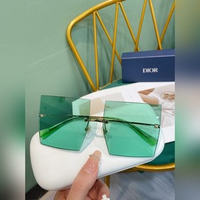 Не требуют дополнительных комментариев, солнцезащитные очки от Di