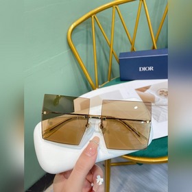 Не требуют дополнительных комментариев, солнцезащитные очки от Di