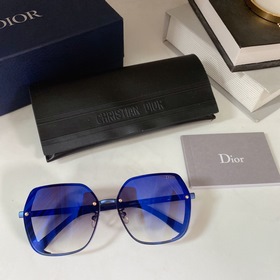 Новая модель Dior CD5973 Размер： 63-13-140