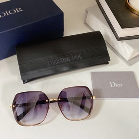 Новая модель Dior CD5973 Размер： 63-13-140