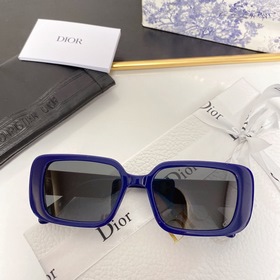 Dior | Солнцезащитные очки – незаменимый аксессуар для создания о