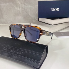 DIORSIGNATUREO NIU Размеры： 57-17-140
