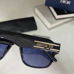 DIORSIGNATUREO NIU Размеры： 57-17-140
