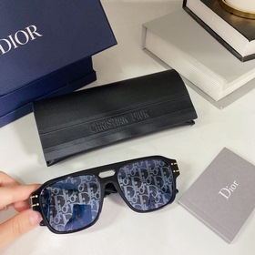 DIORSIGNATUREO NIU Размеры： 57-17-140