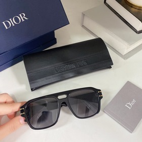 DIORSIGNATUREO NIU Размеры： 57-17-140