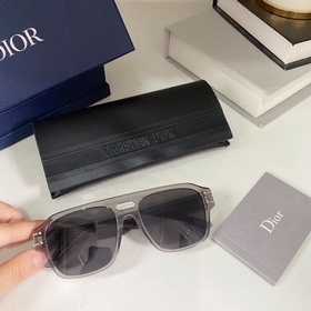 DIORSIGNATUREO NIU Размеры： 57-17-140