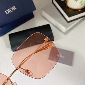 Эти солнцезащитные очки от Dior подходят практически к любому обр
