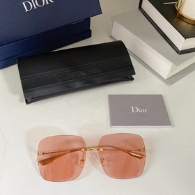 Эти солнцезащитные очки от Dior подходят практически к любому обр