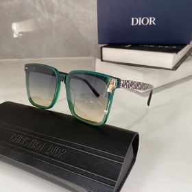 Не пропустите популярную модель DIOR NUANCE-17 с оправой, украшен