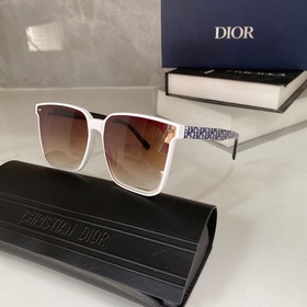 Не пропустите популярную модель DIOR NUANCE-17 с оправой, украшен